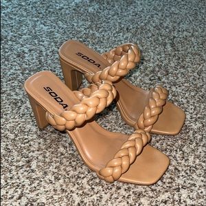 Women’s Heeled Sandals